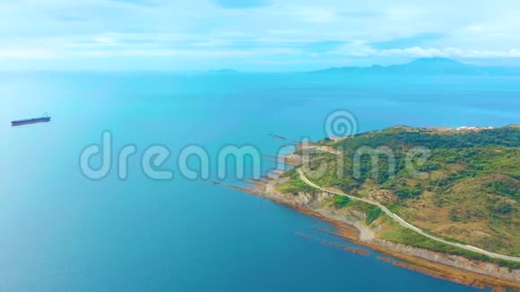 空中观景直布罗陀海峡通行证非洲风景视频的预览图