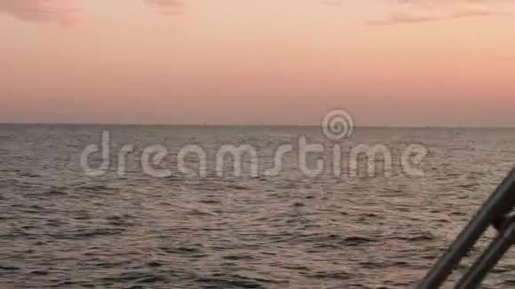 一张游艇通过大西洋前往ARC2017视频的预览图