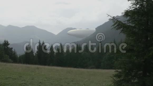 齐柏林飞艇与木山景观视频的预览图