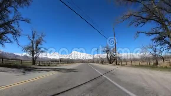 加利福尼亚州因约县和约塞米蒂的POV大道视频的预览图