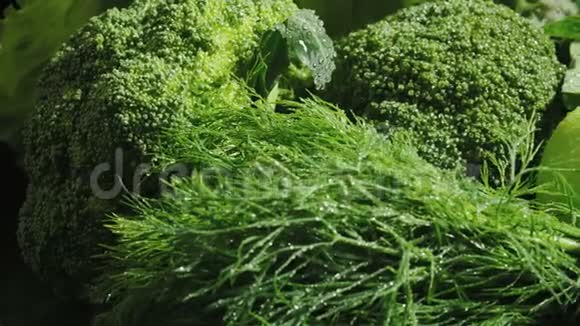 湿拌蔬菜套装视频视频的预览图