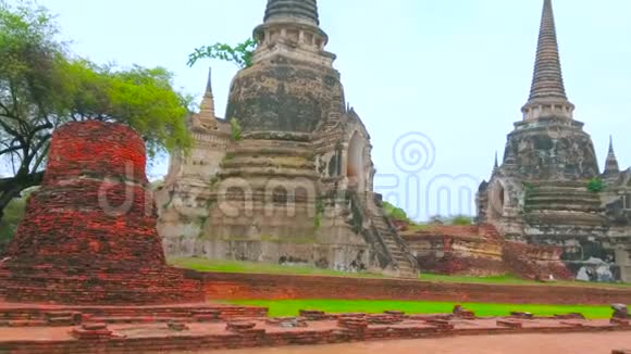 泰国AyutthayaWatPhraSiSanpheet的古遗址视频的预览图