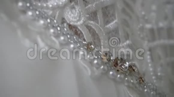 新娘的白色漂亮的婚纱视频的预览图