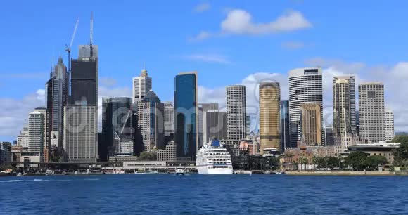 澳大利亚悉尼时间轴前景船4K视频的预览图