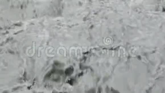 雅鲁河自然背景阿尔泰山视频的预览图