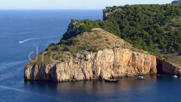 西班牙加泰罗尼亚科斯塔布拉瓦的海景时光流逝视频的预览图