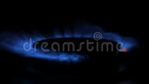 斯台夫的蓝色气体火焰视频的预览图