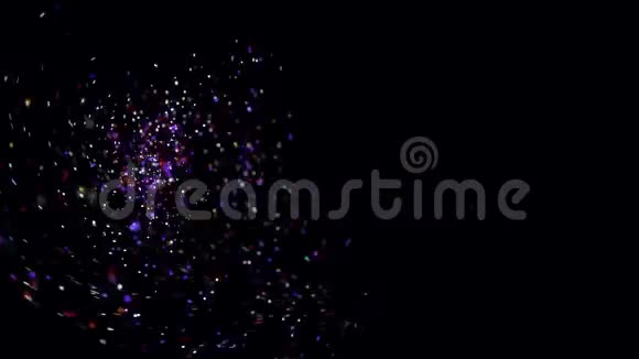 飞行中的彗星黑色背景上有一个闪闪发光的星尘粒子尾巴无缝的环形动画空间体视频的预览图