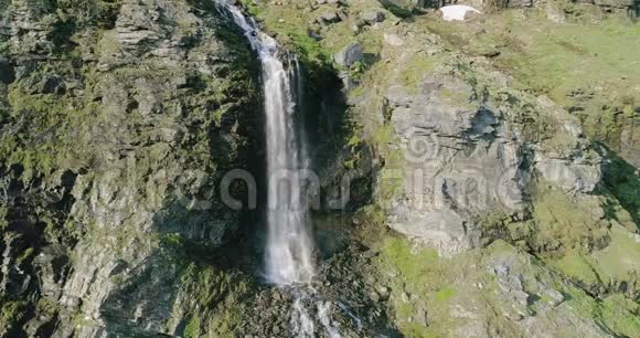 挪威山脉挪威自然和旅游背景挪威白色瀑布视频的预览图