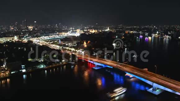 曼谷朝芙拉河大桥交通4夜行视频的预览图