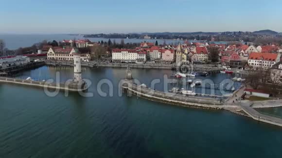 德国大城市美丽的码头空中镜头4k视频的预览图