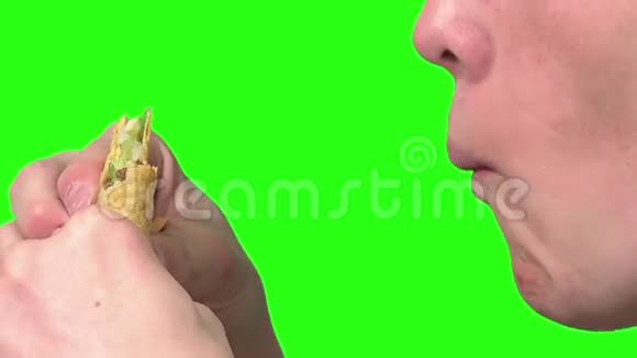 吃玉米饼视频的预览图