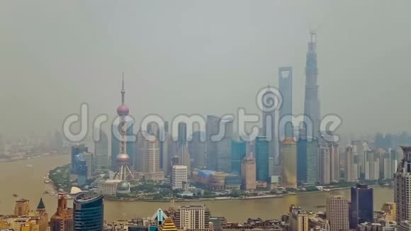 上海2013年9月06日上海陆家嘴金融区与上海黄浦江的时间推移视频的预览图