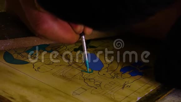 手工绘画艺术作品视频的预览图