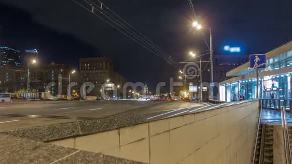 莫斯科库图佐夫大道的汽车交通超时视频的预览图