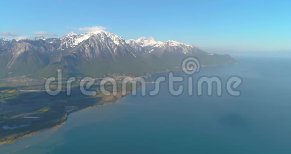 瑞士日内瓦格兰杰特保留湖4k无人驾驶飞机射击视频的预览图