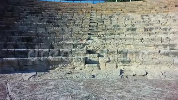 波夫攀登库里翁希腊罗马剧院塞浦路斯利马索尔区视频的预览图