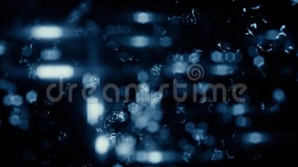 蓝色模糊的城市灯光与雨水滴在玻璃回路背景视频的预览图