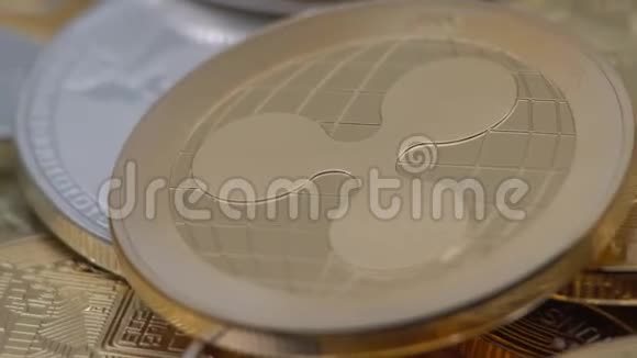 4K物理金属黄金Ripplecoin货币在其他硬币上旋转XRPDan视频的预览图