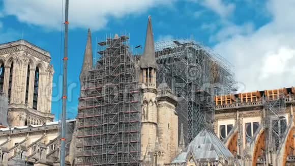 法国巴黎2019年9月火灾后巴黎圣母院火灾后正在进行的加固工作视频的预览图