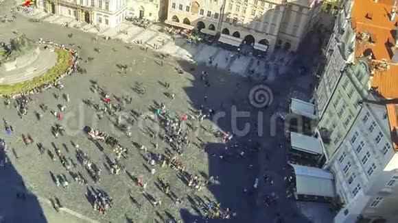 捷克共和国布拉格的旧城镇广场视频的预览图