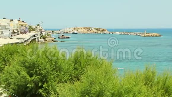 美丽的海景从美丽的希腊岛希腊美好假期的概念视频的预览图