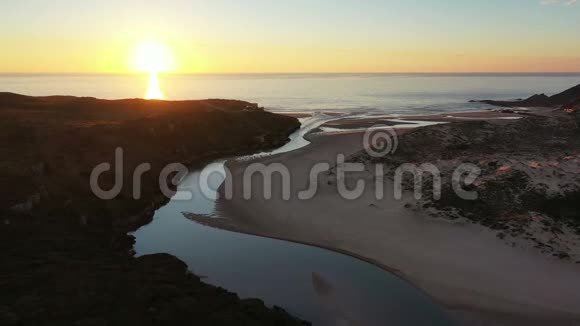 从葡萄牙美丽的日落出发视频的预览图