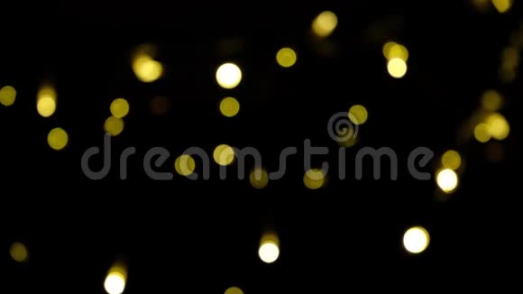 黄金抽象模糊的浮动背景在圣诞节和假日视频的预览图