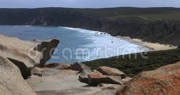 澳洲4K袋鼠岛上的显著岩石形成视频的预览图