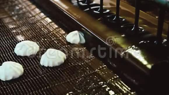 棉花糖工厂生产巧克力视频的预览图