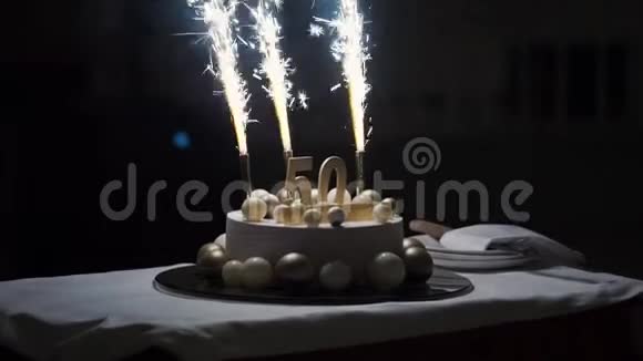 五十周年纪念蛋糕视频的预览图