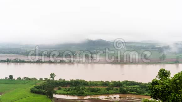 泰国湄公河晨雾美景4K时光流逝视频的预览图