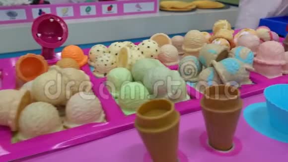 寿司食品冰淇淋玩具店视频的预览图