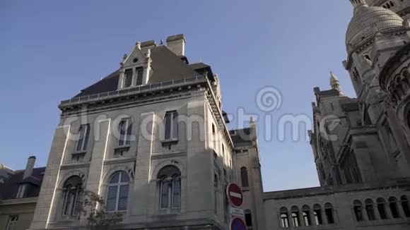 左至右盘实时中镜头的圣心教堂巴黎的圣殿视频的预览图