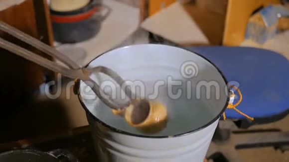 波特淬火热陶瓷杯视频的预览图