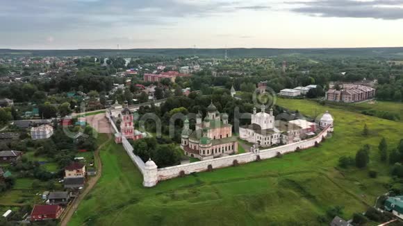 佩雷斯拉夫尔扎莱斯基戈里茨基修道院的鸟瞰图视频的预览图