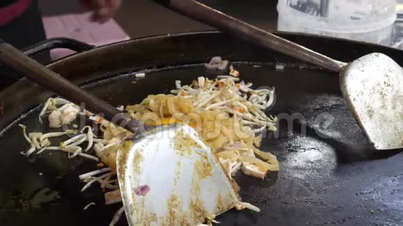 泰国菜垫泰国当地食品视频的预览图