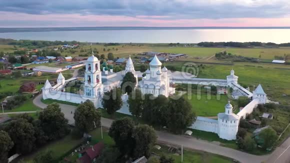 佩雷斯拉夫尔扎莱斯基尼基茨基修道院的鸟瞰图视频的预览图