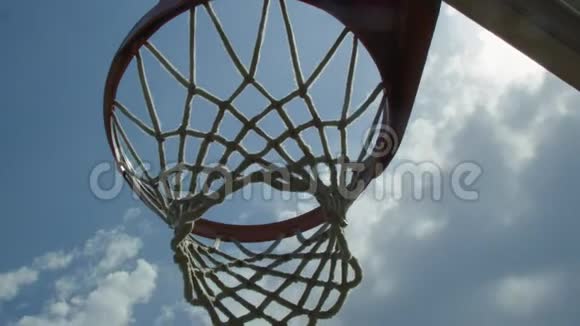 网下篮球网冷静投篮视频的预览图