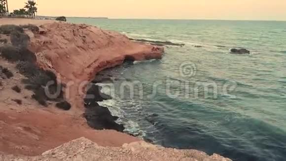 地中海海岸西班牙阿利坎特米尔帕默拉斯的洛基海岸视频的预览图