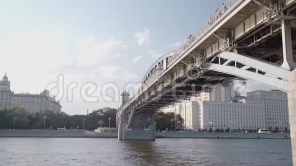 大桥过江特写视频的预览图