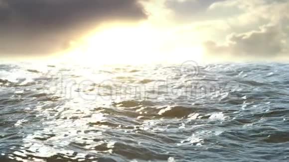 日落时的海面视频的预览图
