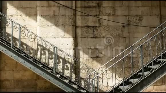 外景里斯本剧院楼梯视频的预览图