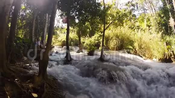 老挝匡思瀑布9mp4视频的预览图