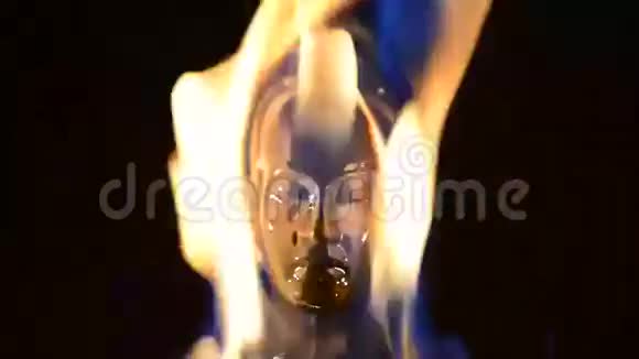 佛陀在火中视频的预览图