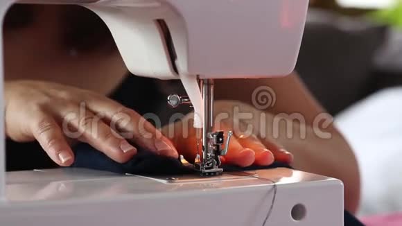 缝纫机视频的预览图