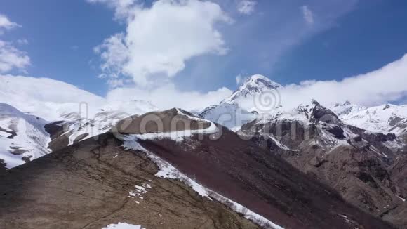 卡兹别克山是高加索山脉的主要山脉之一视频的预览图
