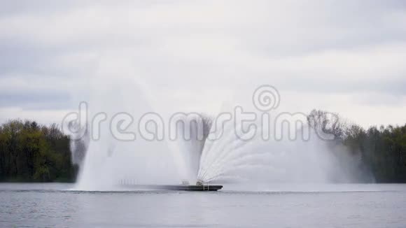 明斯克的大喷泉视频的预览图