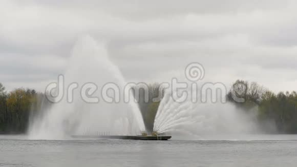 明斯克的大喷泉视频的预览图