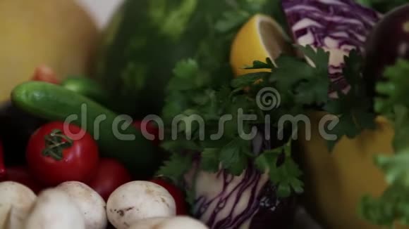 新鲜蔬菜视频的预览图